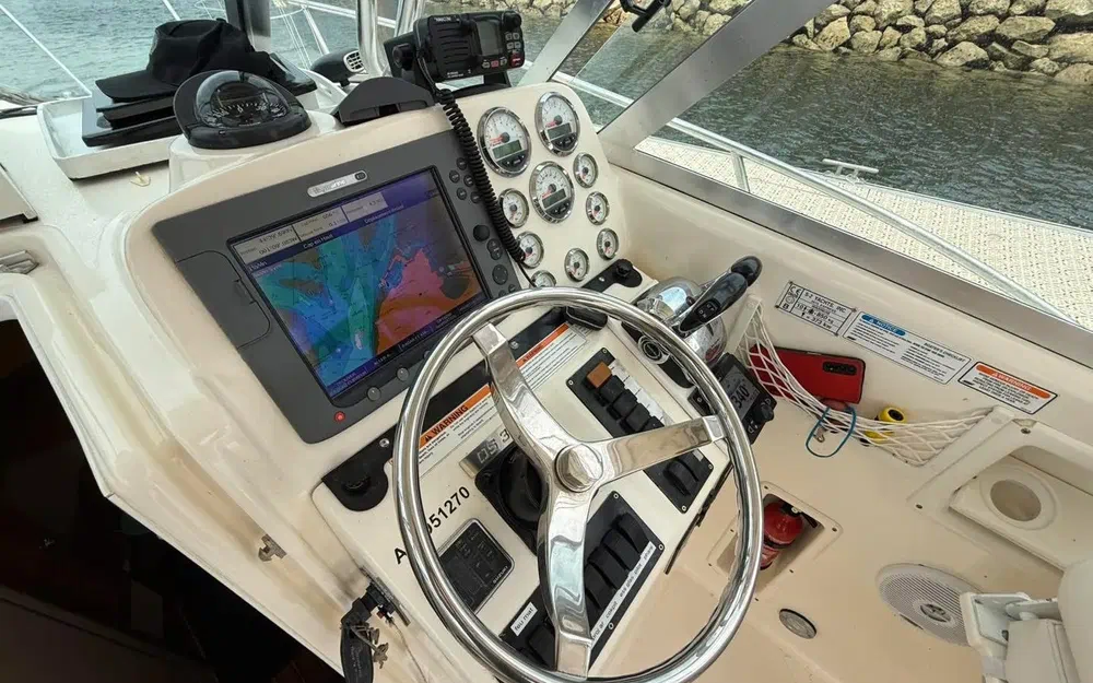 slider 14 Pursuit OS 305