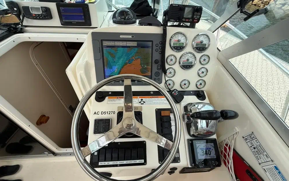 slider 16 Pursuit OS 305