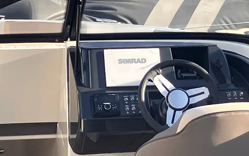 slider 9 Bayliner V20i