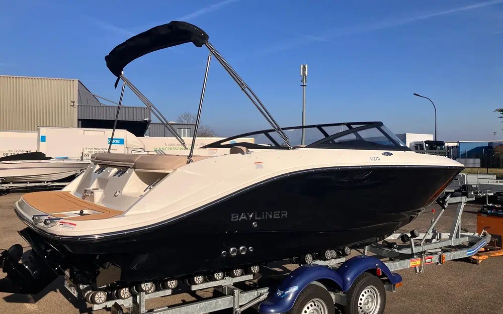 slider 3 Bayliner V20i