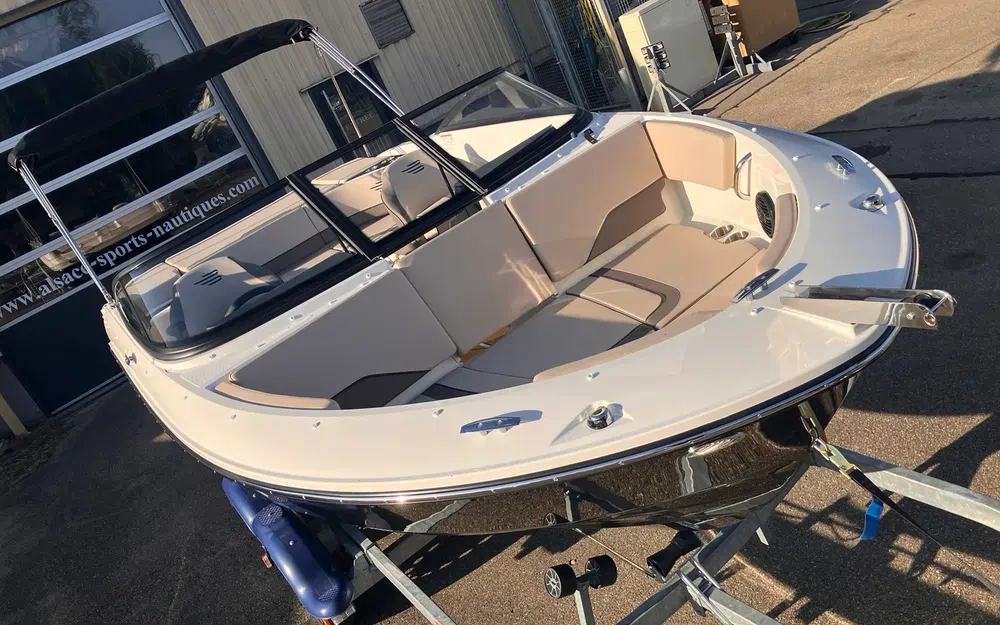 slider 4 Bayliner V20i