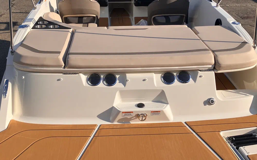 slider 6 Bayliner V20i