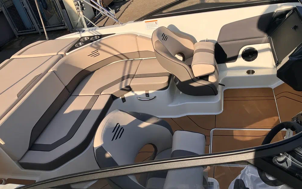 slider 7 Bayliner V20i