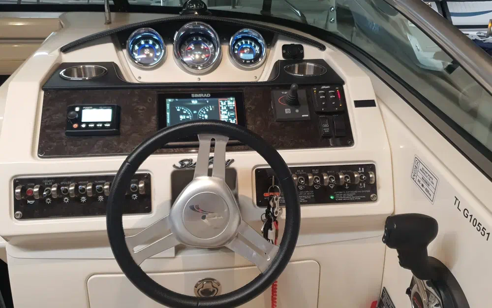 slider 3 Sea Ray Sundancer 265