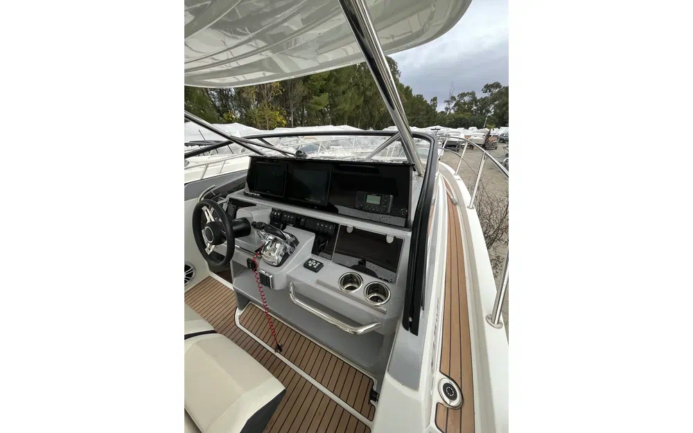 slider 26 Jeanneau Cap Camarat 10.5 WA