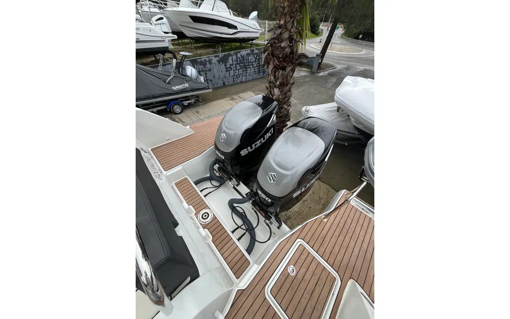 slider 4 Jeanneau Cap Camarat 10.5 WA