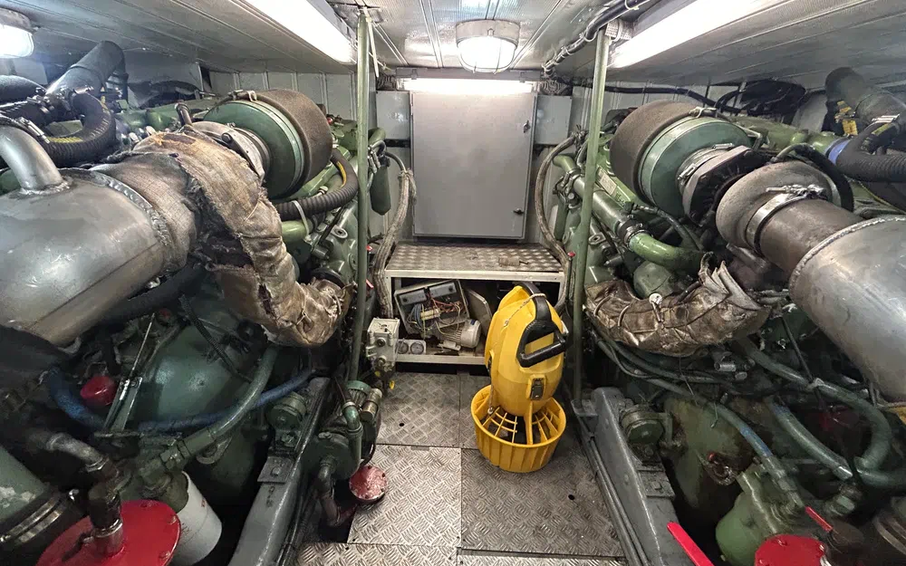 slider 14 Astondoa 44 Fly