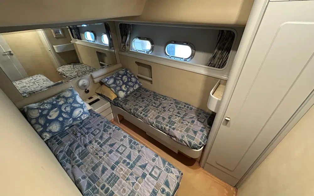 slider 7 Astondoa 44 Fly