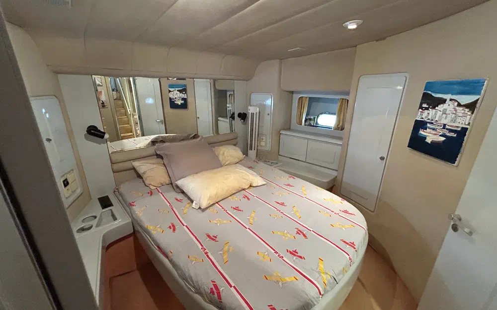 slider 5 Astondoa 44 Fly