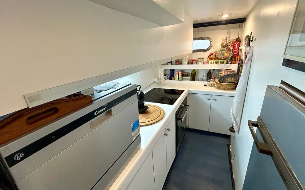 slider 3 Astondoa 44 Fly