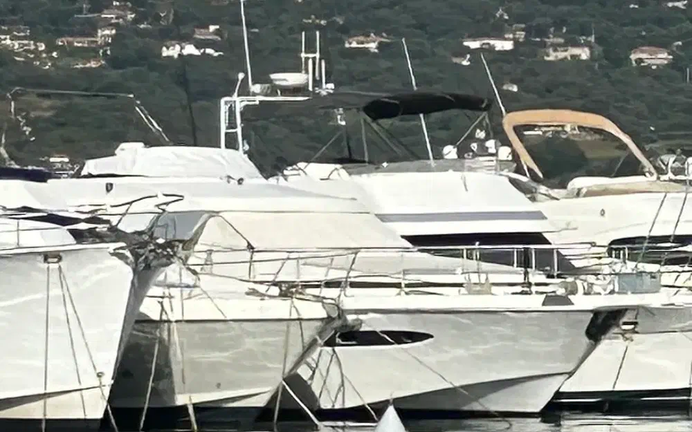 slider 1 Astondoa 44 Fly