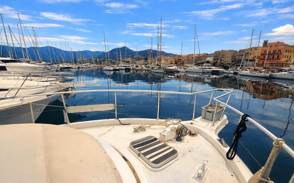 slider 13 Astondoa 44 Fly