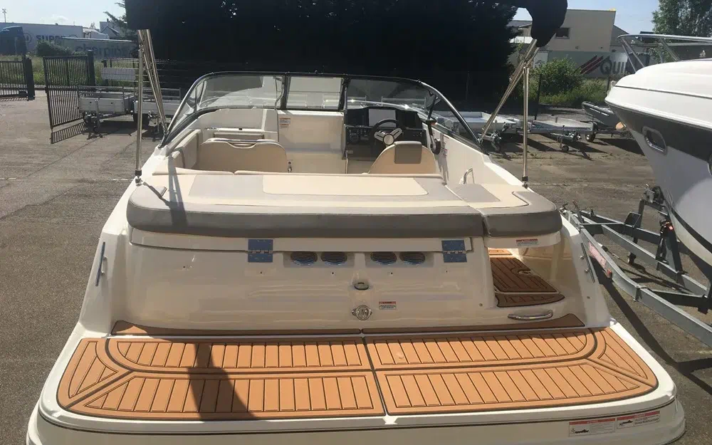 slider 6 Bayliner VR5 Cuddy