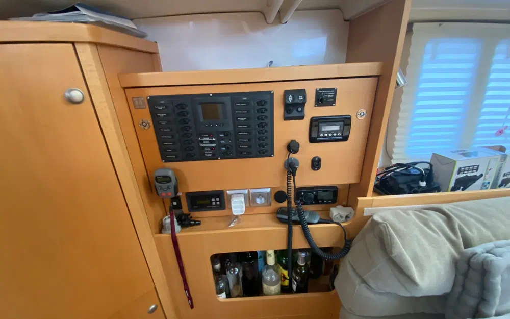 slider 9 Delphia 1350