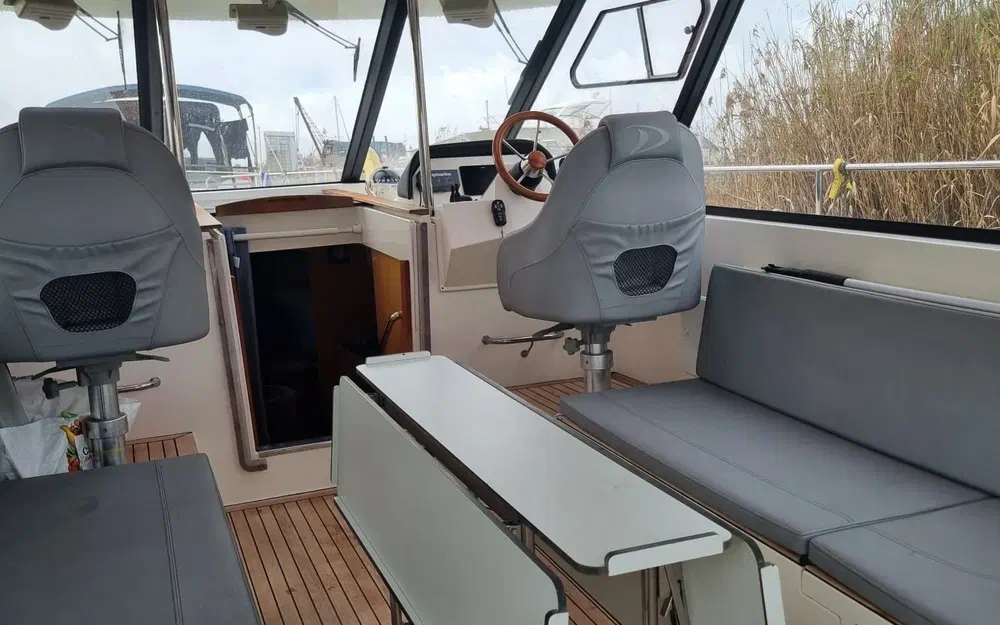 slider 6 Delphia 1350