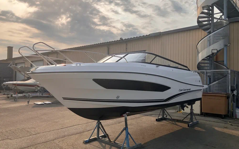 slider 10 Jeanneau Cap Camarat 7.5 DC