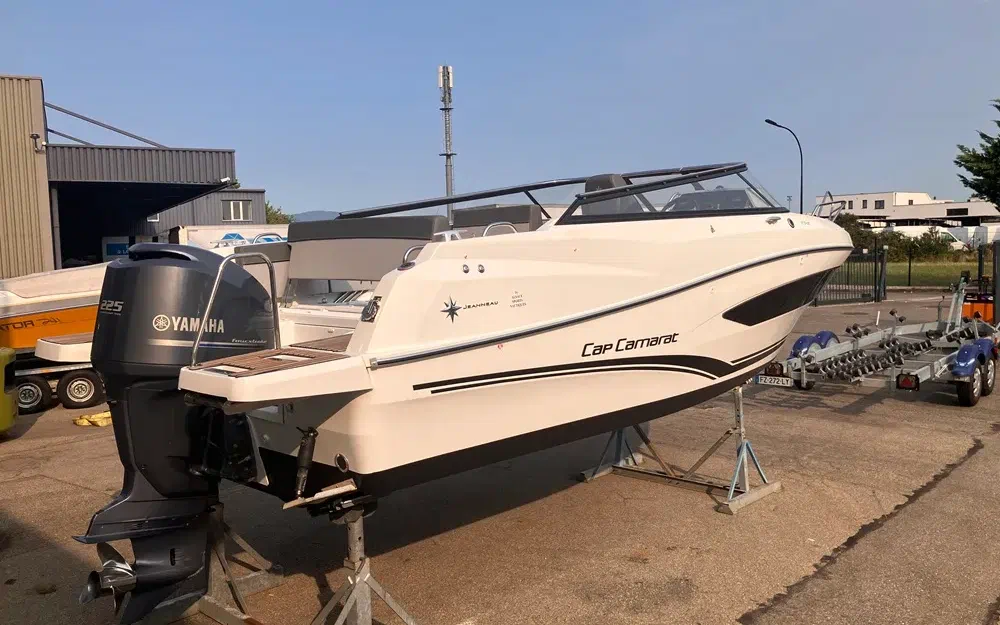 slider 2 Jeanneau Cap Camarat 7.5 DC