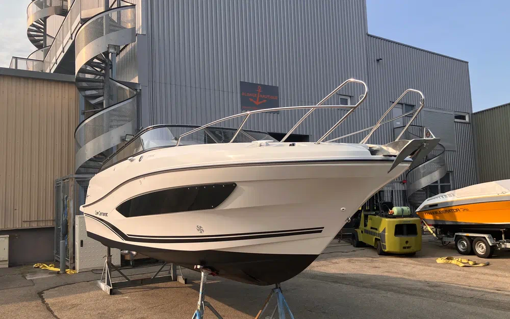 slider 8 Jeanneau Cap Camarat 7.5 DC