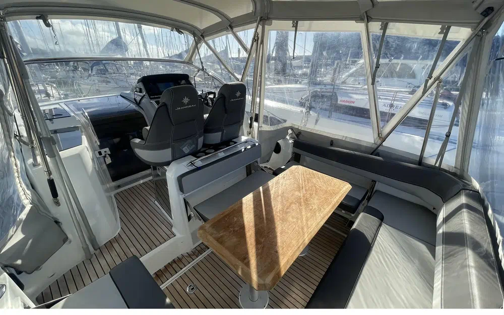 slider 9 Jeanneau Cap Camarat 9.0 WA