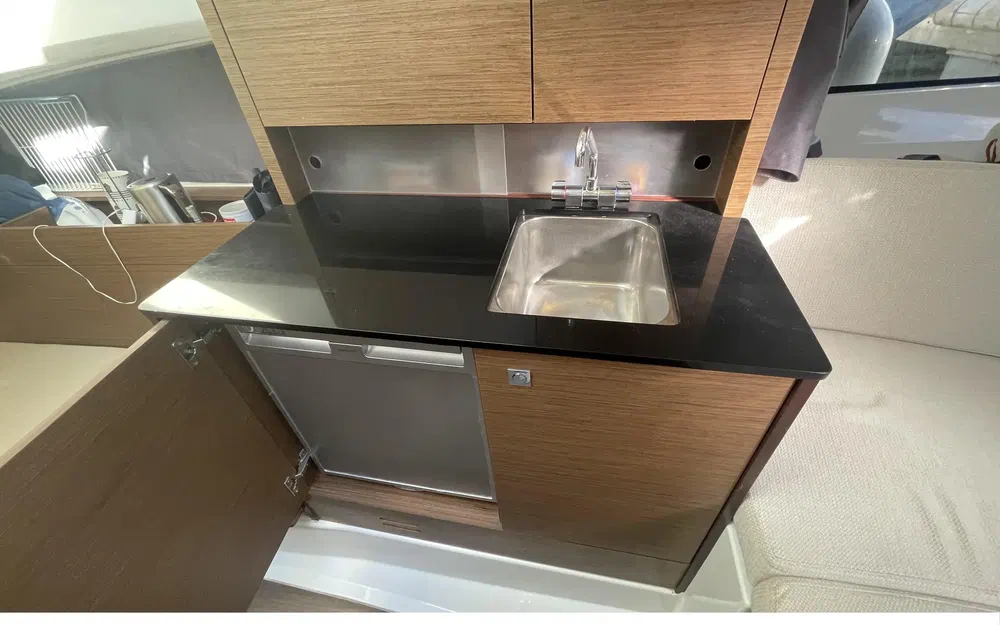 slider 3 Jeanneau Cap Camarat 9.0 WA