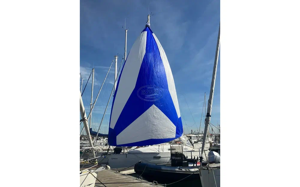 slider 9 Beneteau Oceanis 281