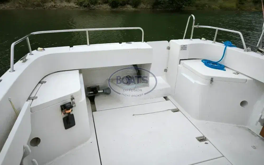 slider 9 Quicksilver Arvor 250