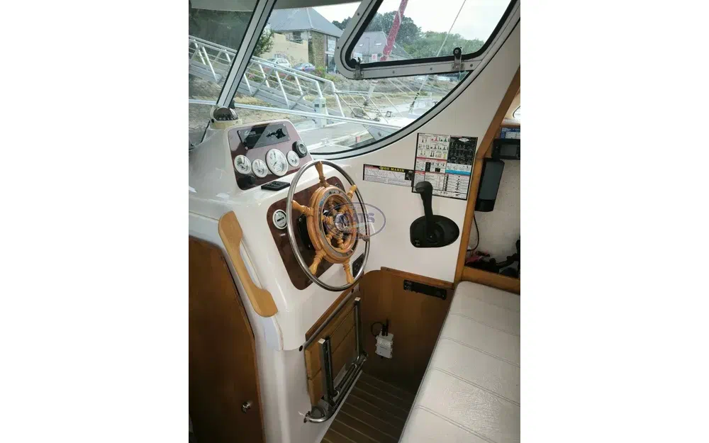 slider 2 Quicksilver Arvor 250