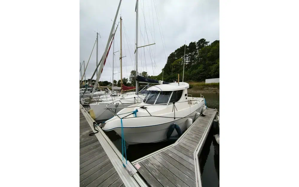 slider 4 Quicksilver Arvor 250