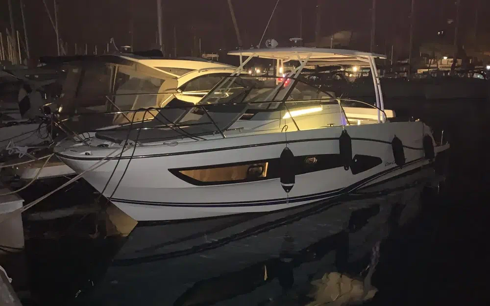 slider 8 Jeanneau Cap Camarat 10.5 WA