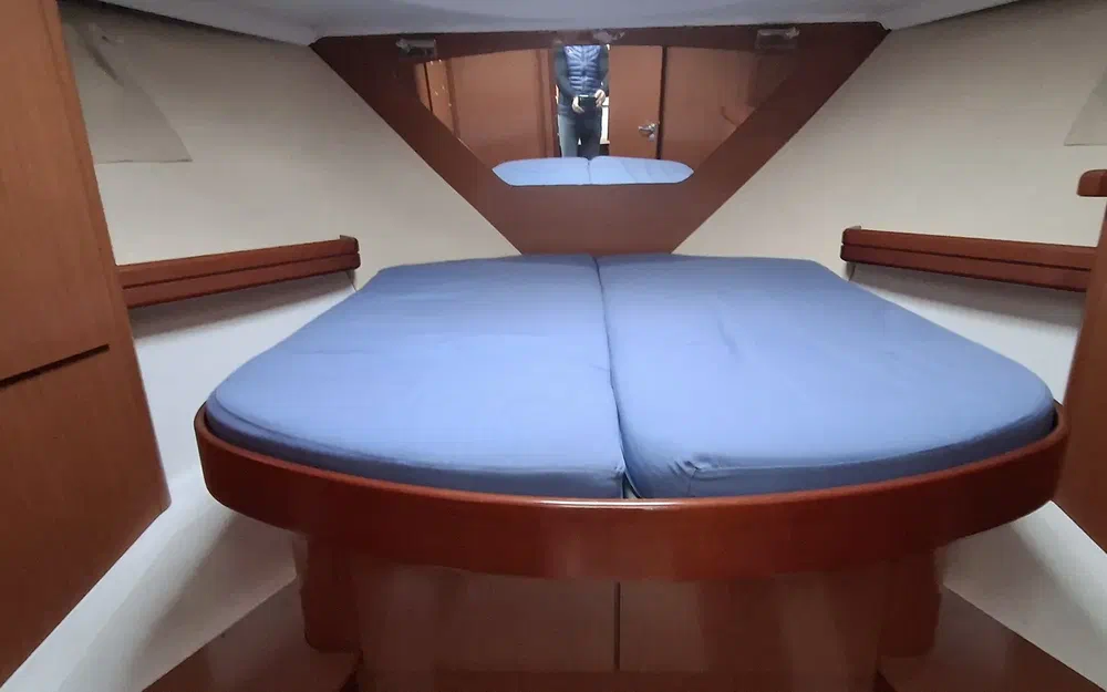 slider 4 Beneteau Antares 980