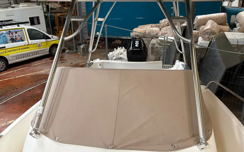 slider 14 Jeanneau Cap Camarat 755 WA