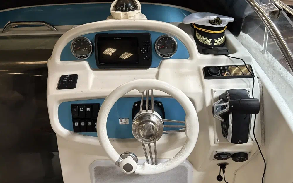 slider 7 Jeanneau Cap Camarat 755 WA