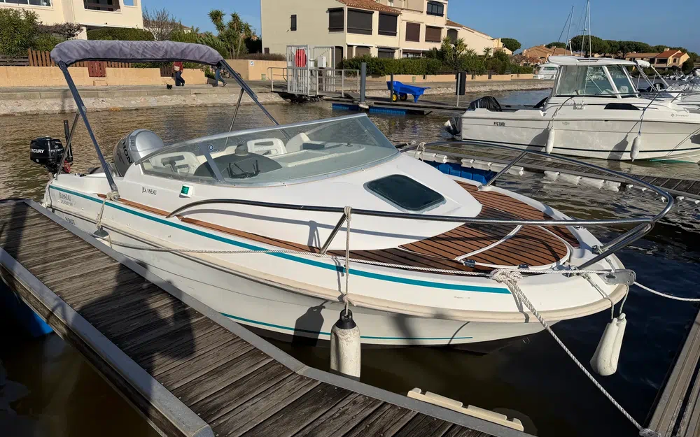 slider 10 Jeanneau Leader 545