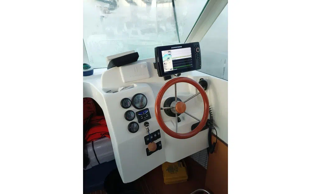 slider 2 Beneteau Antares 6.60