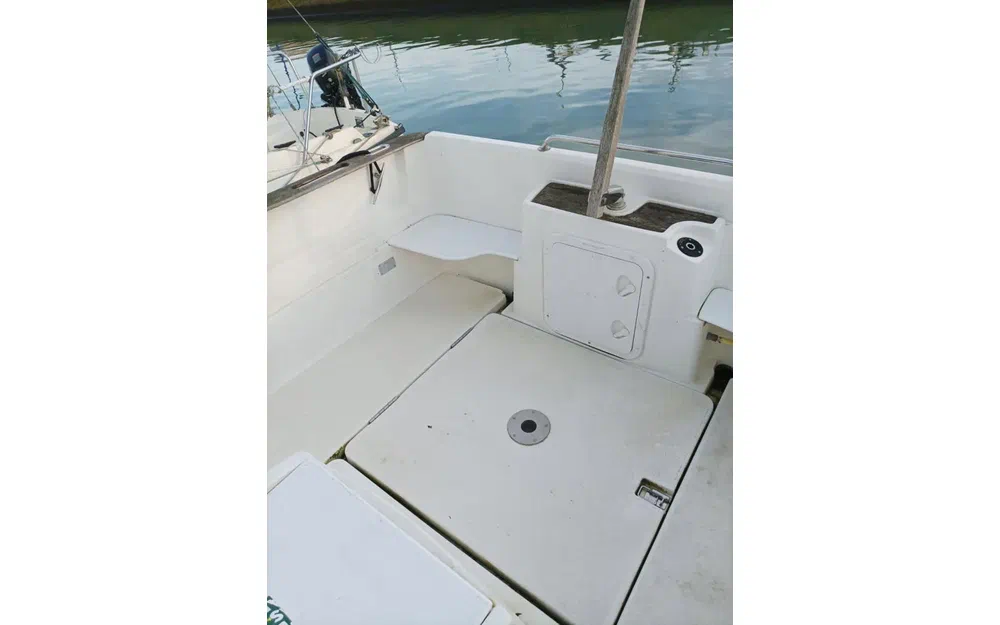 slider 4 Beneteau Antares 6.60