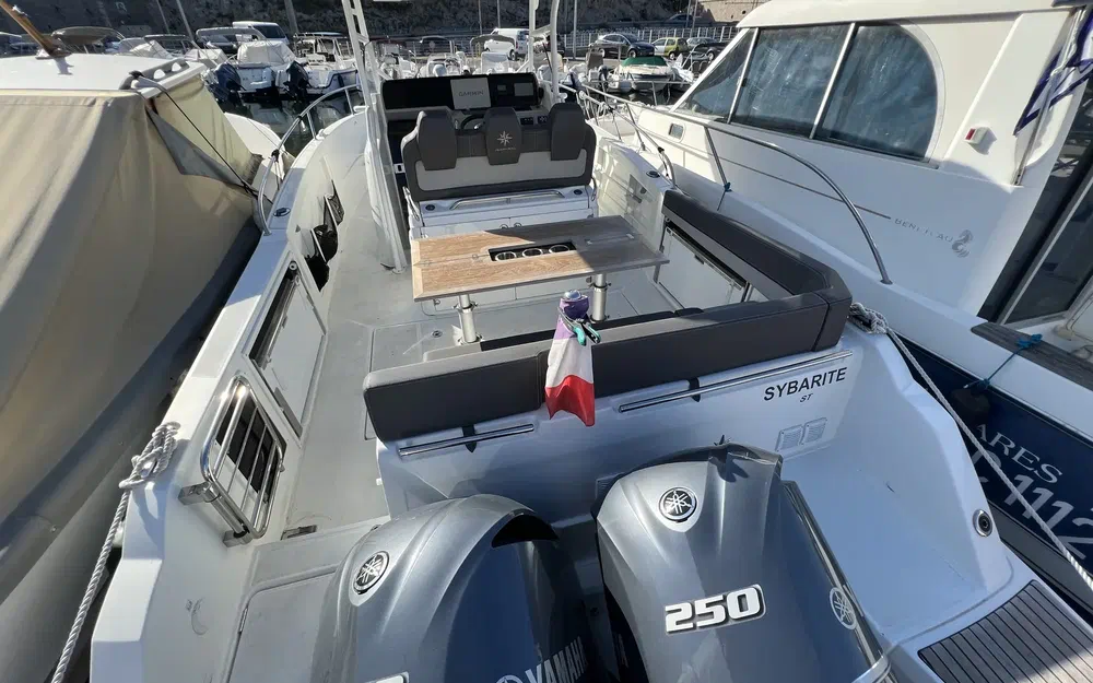 slider 2 Jeanneau Cap Camarat 9.0 CC