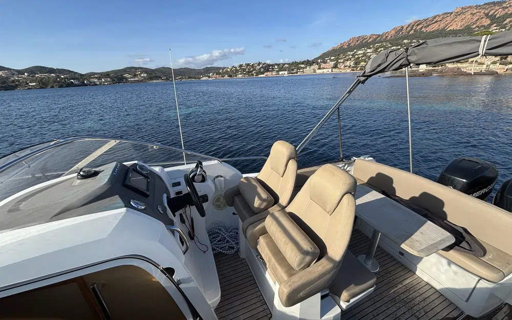 slider 9 Jeanneau Cap Camarat 8.5 WA