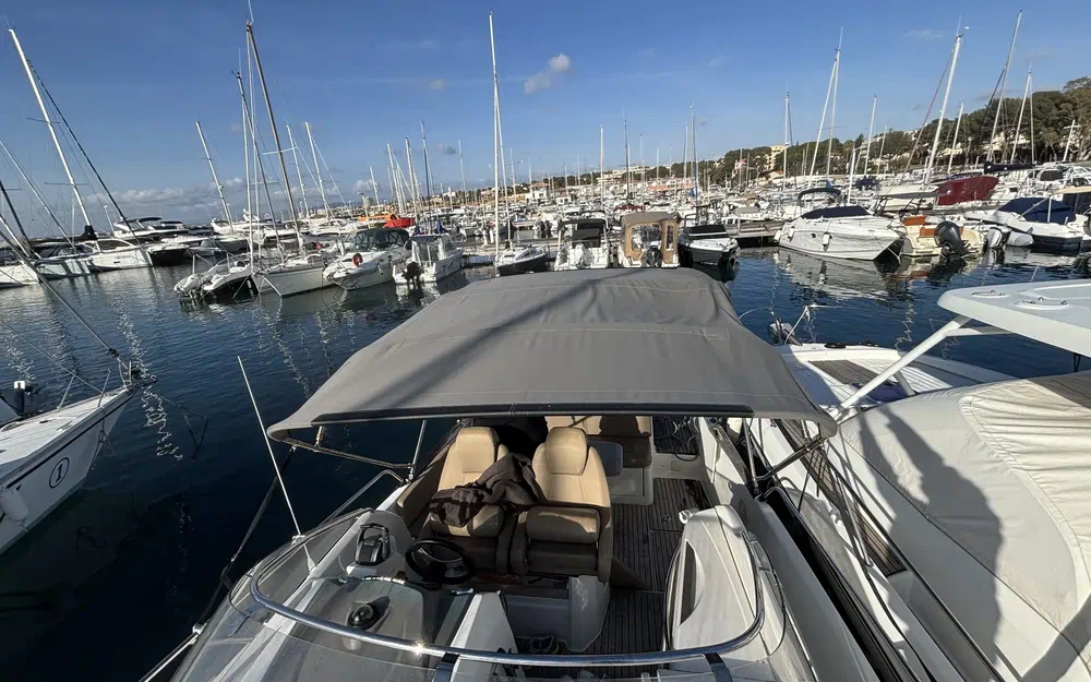 slider 19 Jeanneau Cap Camarat 8.5 WA