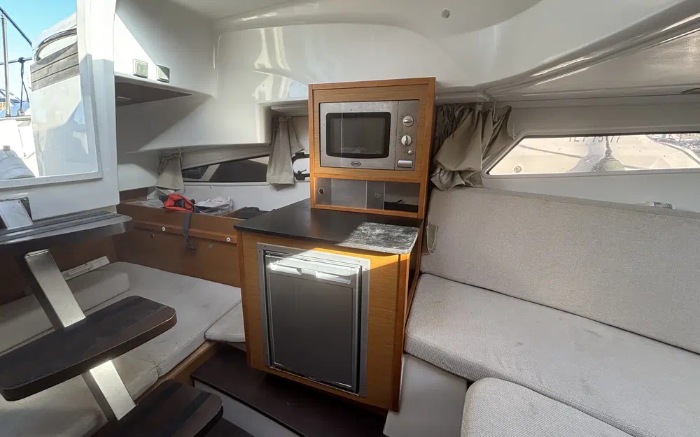 slider 24 Jeanneau Cap Camarat 8.5 WA