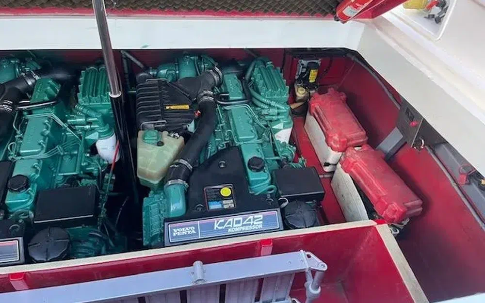 slider 1 Sunseeker Tomahawk 37