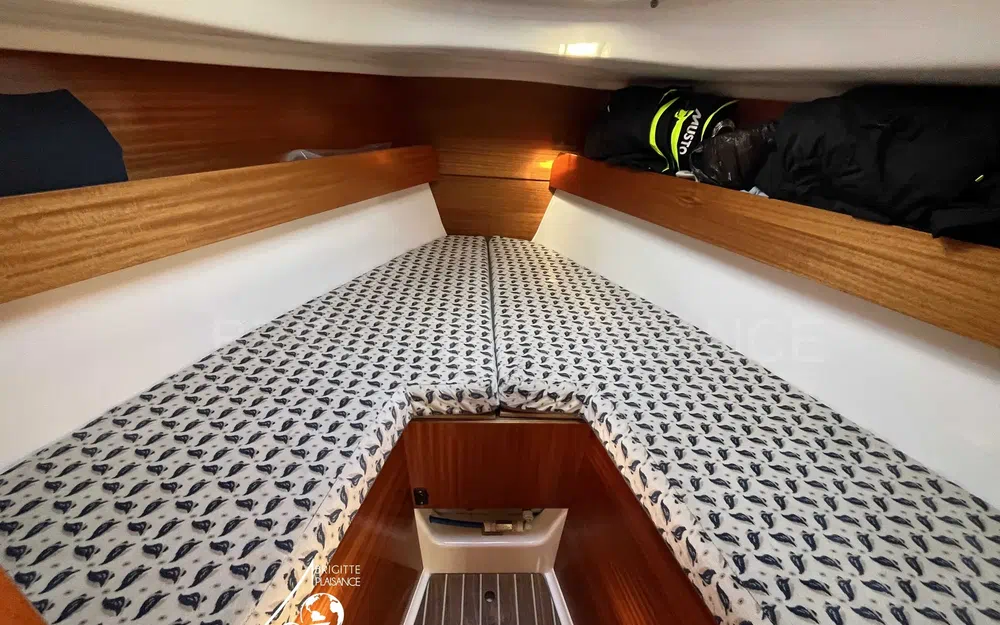 slider 7 Dufour 30 Classic