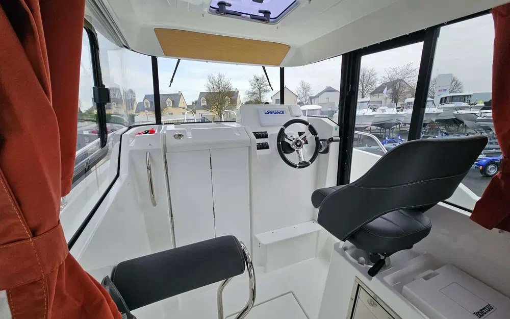 slider 11 Beneteau Barracuda 6