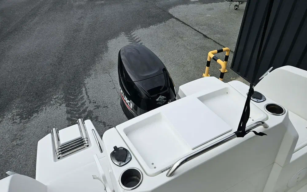 slider 12 Beneteau Barracuda 6