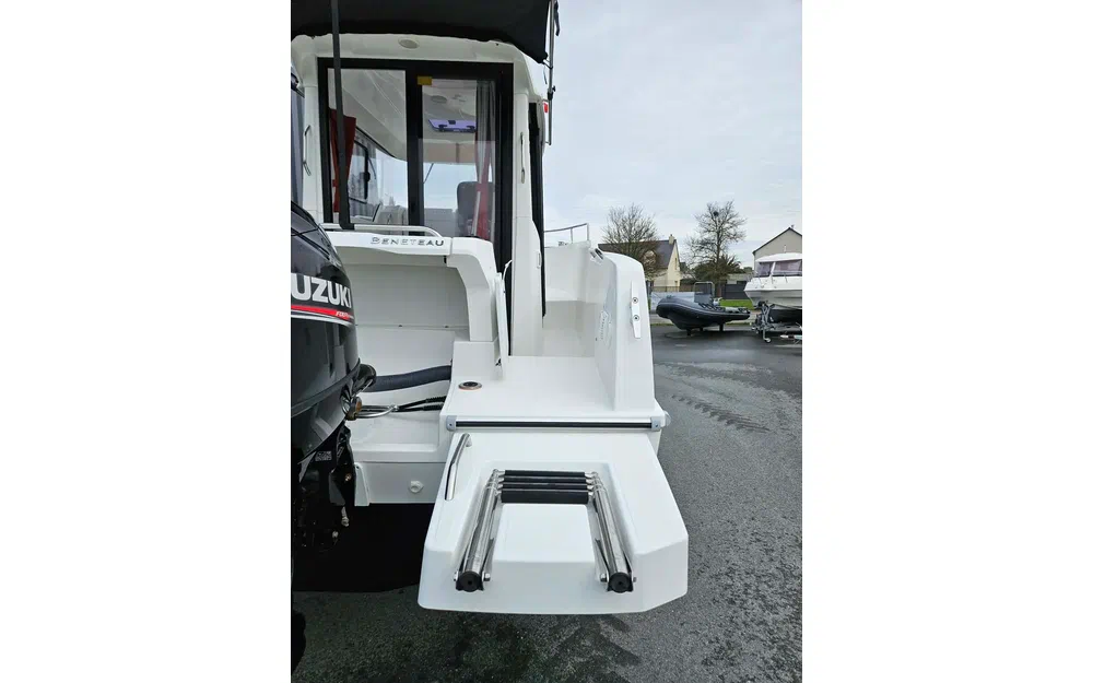 slider 14 Beneteau Barracuda 6