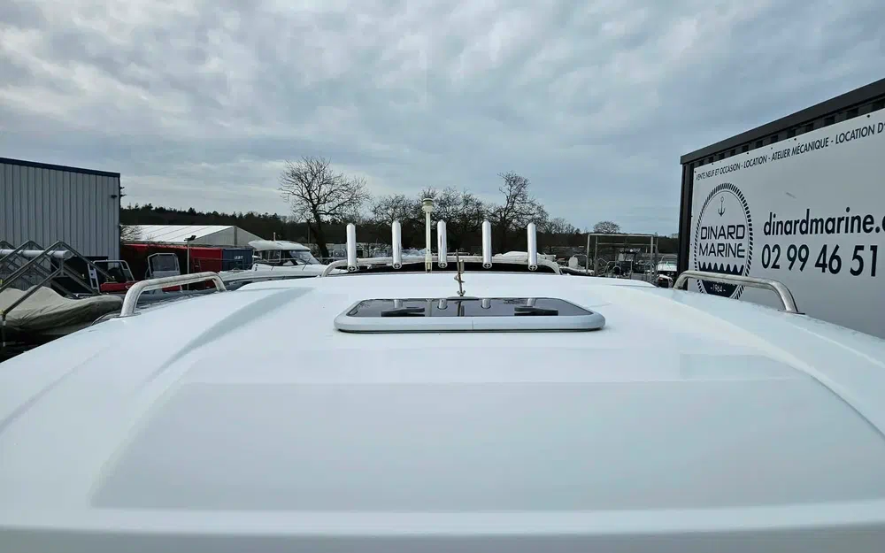 slider 23 Beneteau Barracuda 6