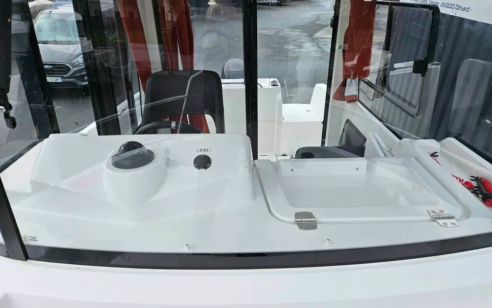 slider 27 Beneteau Barracuda 6