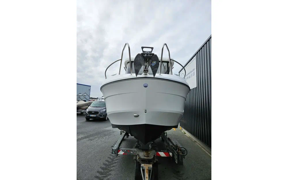 slider 3 Beneteau Barracuda 6