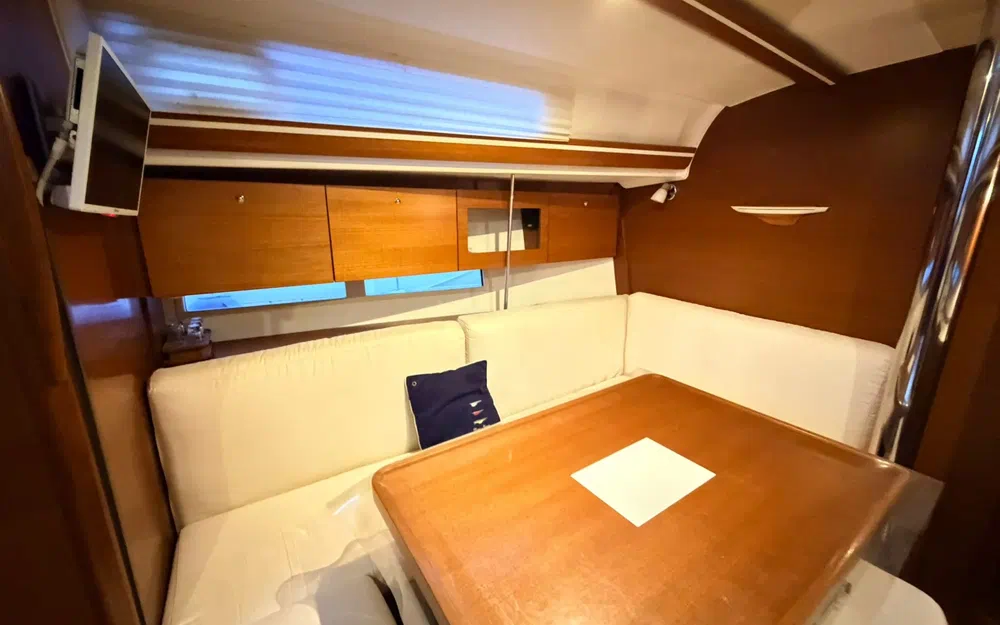 slider 12 Dufour 375