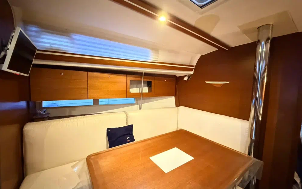 slider 13 Dufour 375