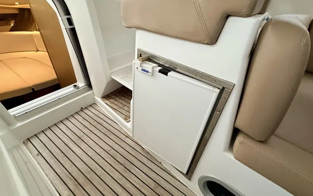 slider 10 Jeanneau Leader 9